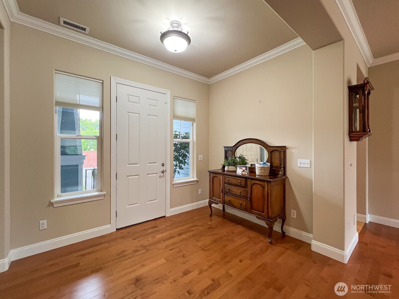 8621 Bainbridge Loop NE