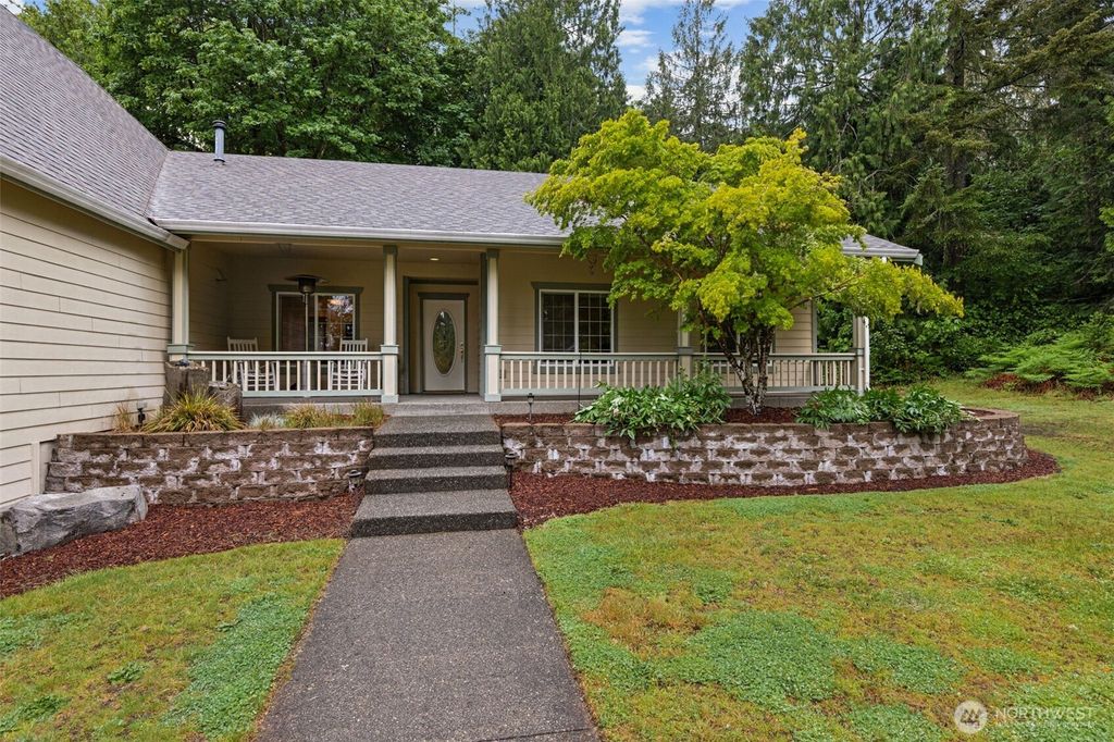 Photo of 2530 106th Lane SE, Olympia, WA 98501 (MLS # 2523695)