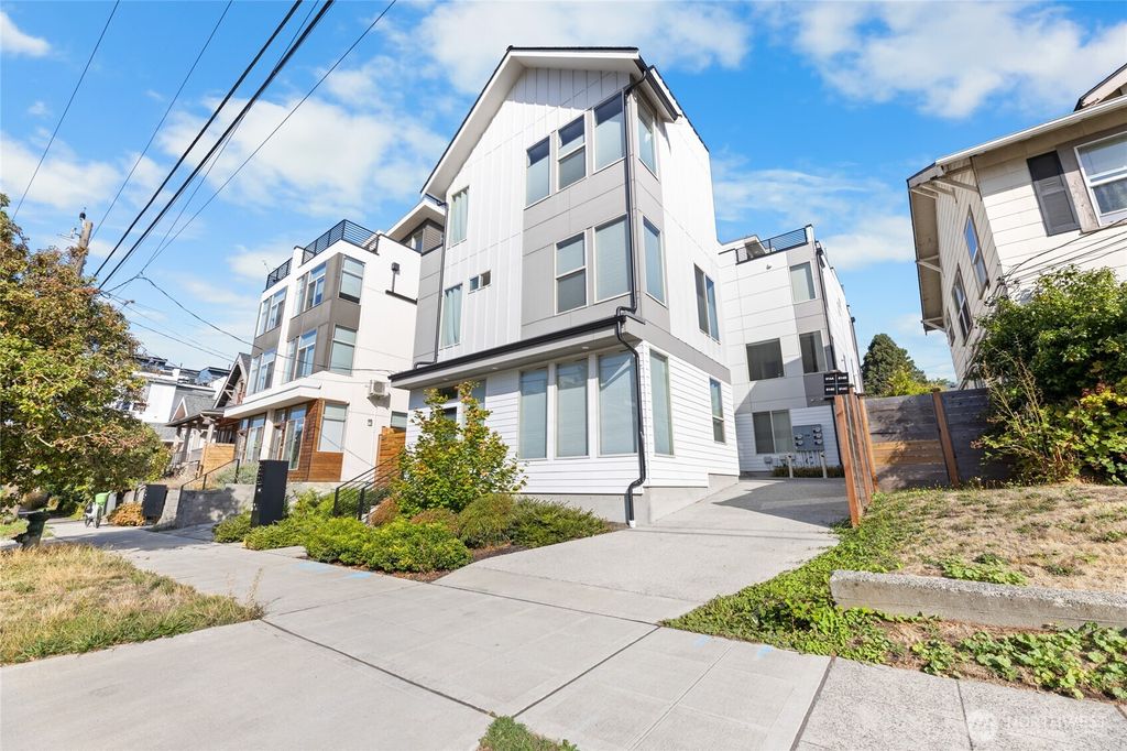 Photo of 814 NW 54th St St #A, Seattle, WA 98107 (MLS # 2433620)