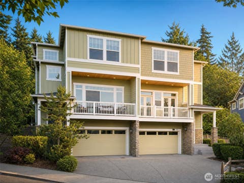 Photo of 8400 169th Place NE #102, Redmond, WA 98052 (MLS # 2543966)