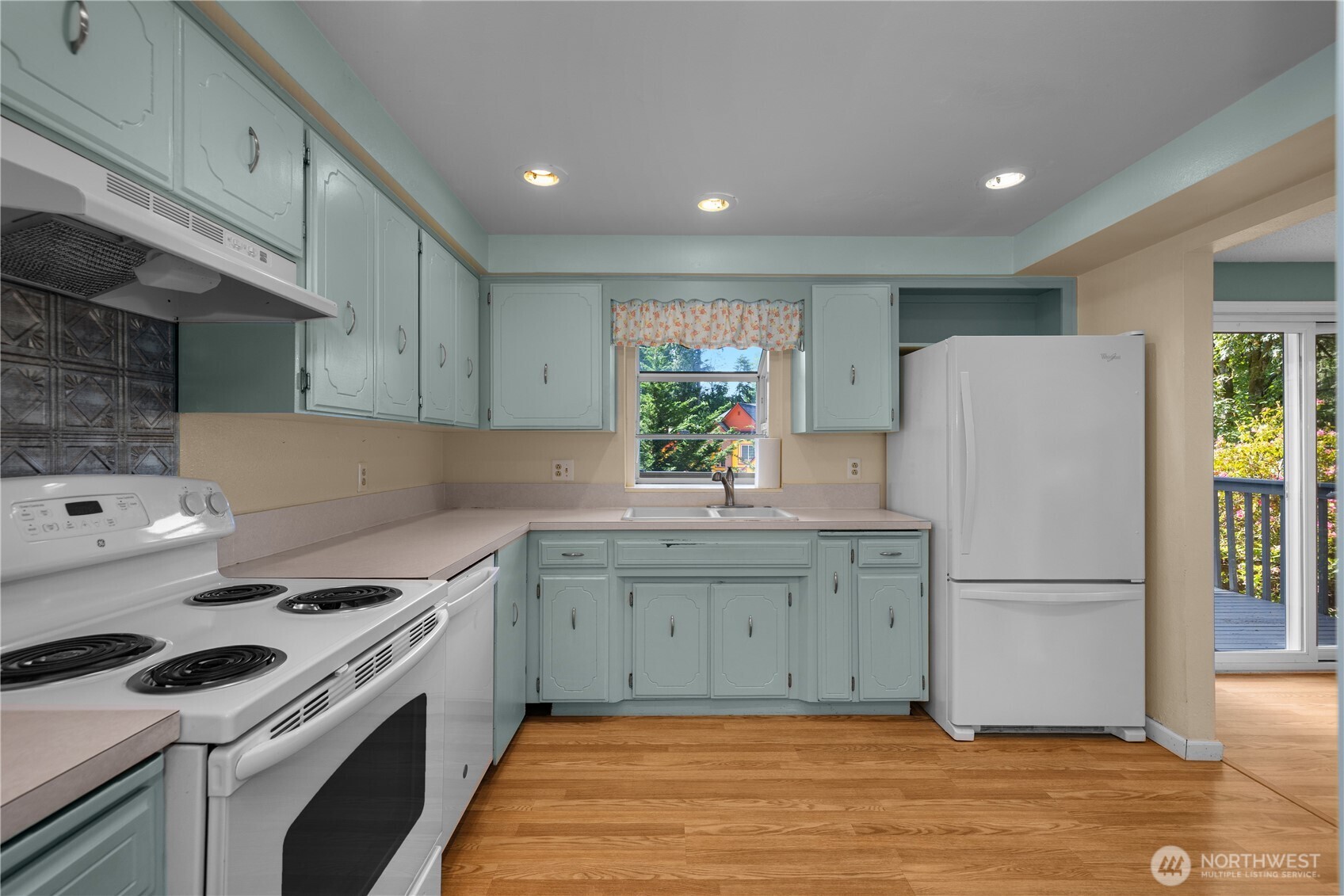 2305 19th NW