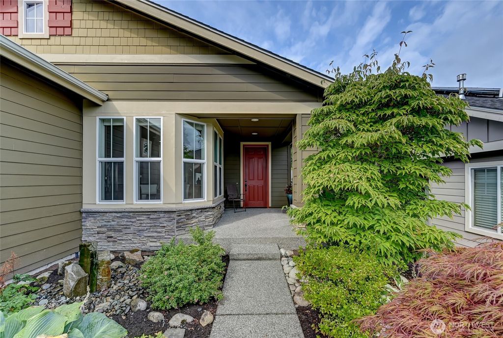Photo of 23806 NE 126th Place, Redmond, WA 98053 (MLS # 2412427)