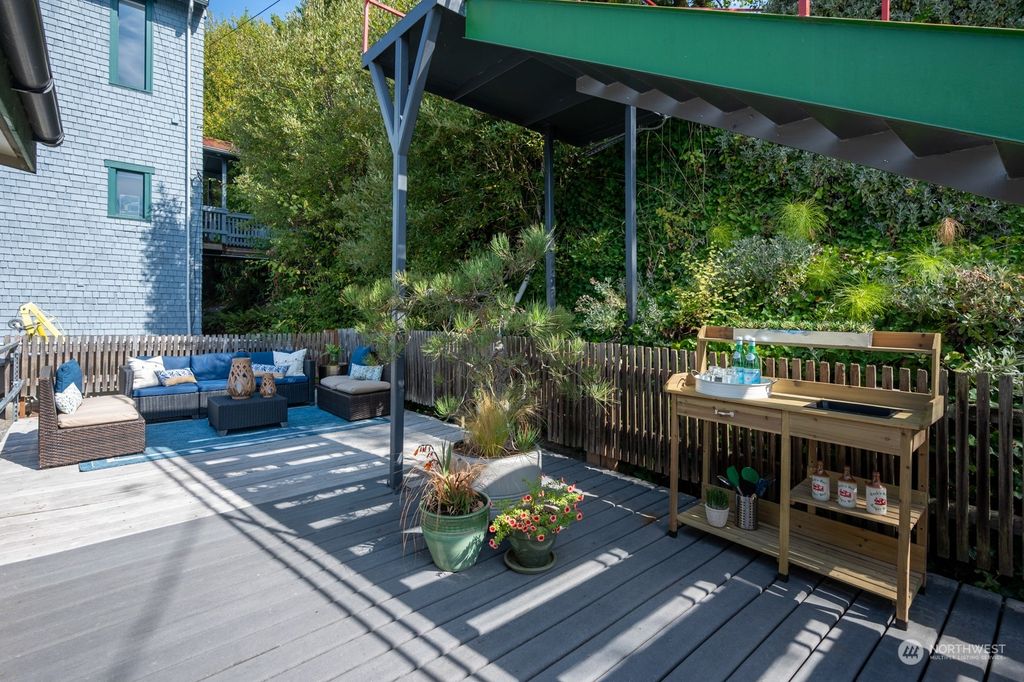Photo of 5623 Seaview Avenue NW, Seattle, WA 98107 (MLS # 2146247)