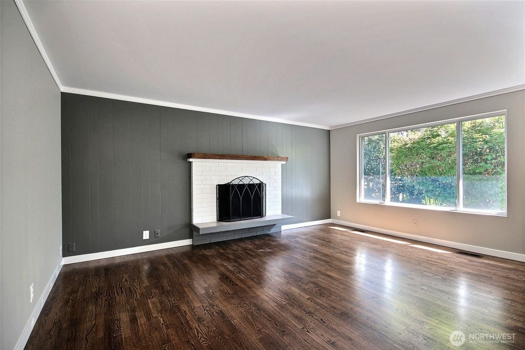 Photo of 310 9th Avenue, Kirkland, WA 98033 (MLS # 2499709)