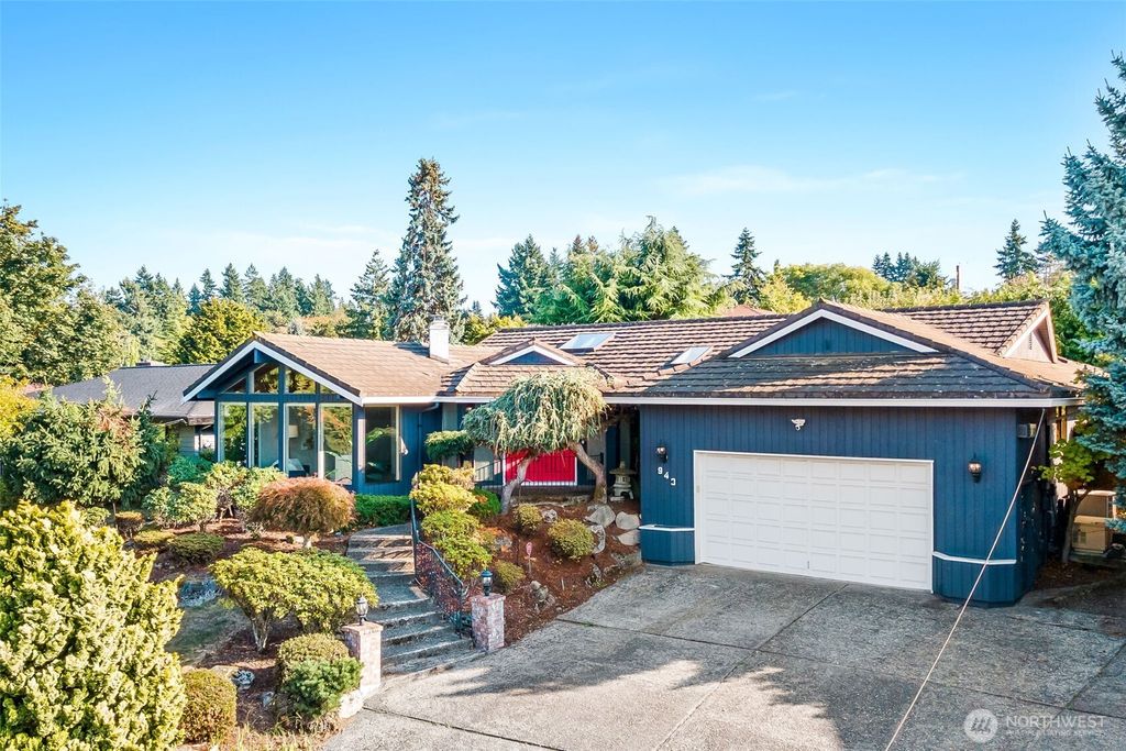 Photo of 943 E Cherry Hill Street, Kent, WA 98030 (MLS # 2437502)