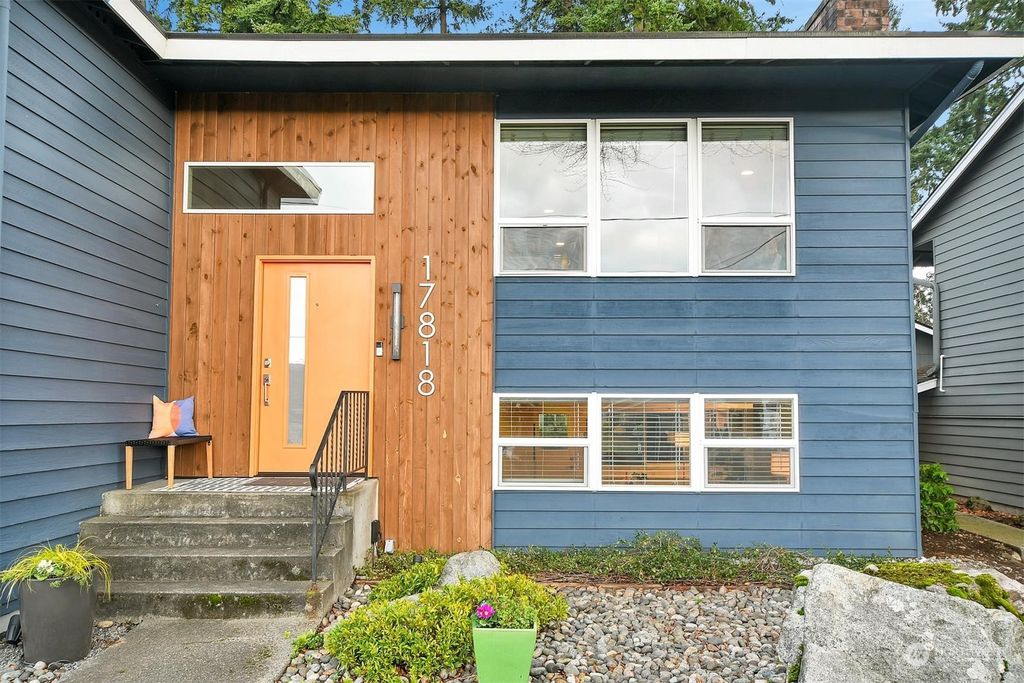 Photo of 17818 Stone Avenue N, Shoreline, WA 98133 (MLS # 2191118)