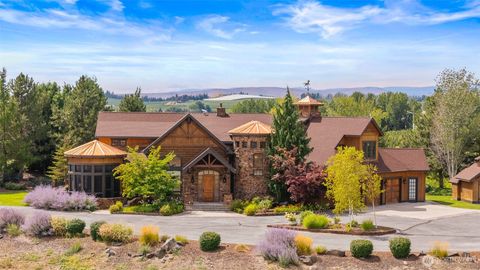 Photo of 721 Selah Ridge Drive, Selah, WA 98942 (MLS # 2422592)
