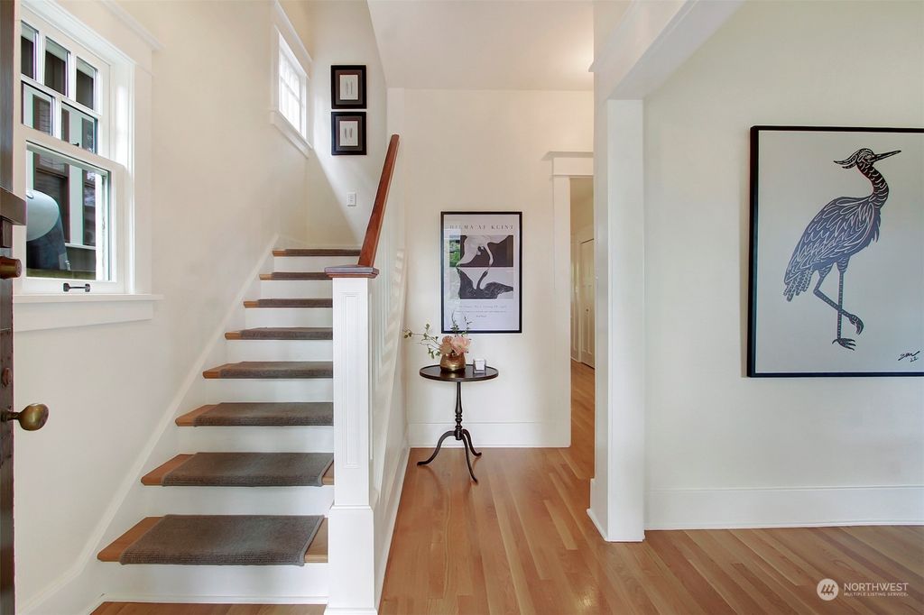 Photo of 2007 E Lynn Street, Seattle, WA 98112 (MLS # 2252992)