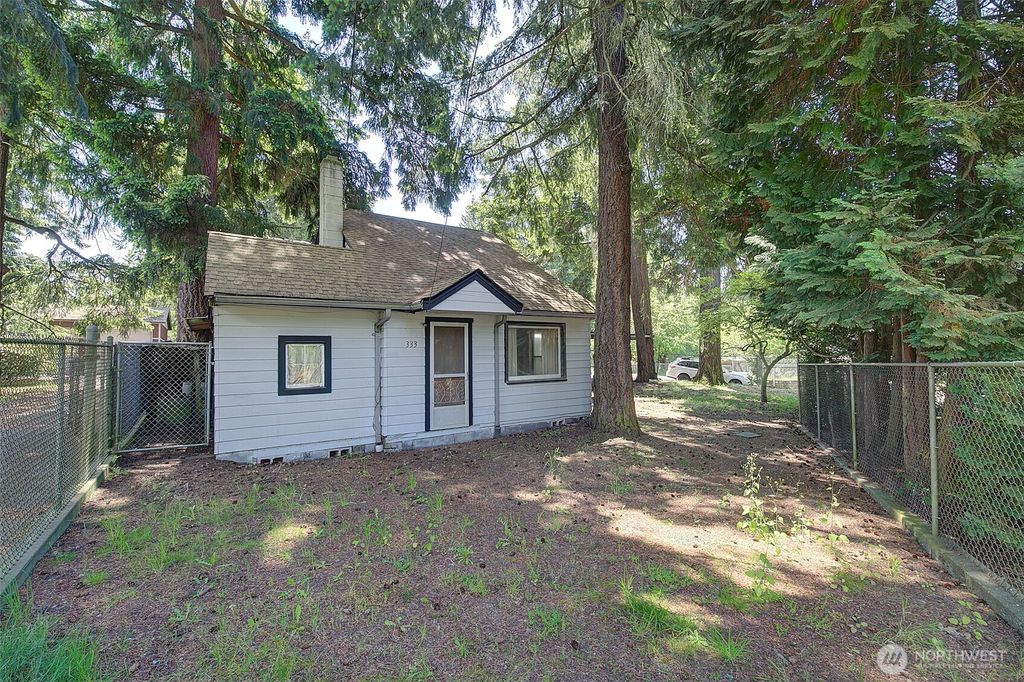 Photo of 333 S 124th Street, Seattle, WA 98168 (MLS # 2381688)