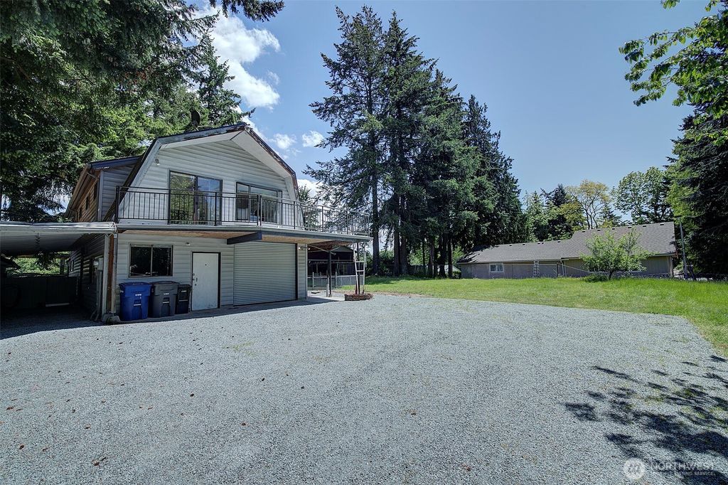 Photo of 333 S 124th Street, Seattle, WA 98168 (MLS # 2381688)