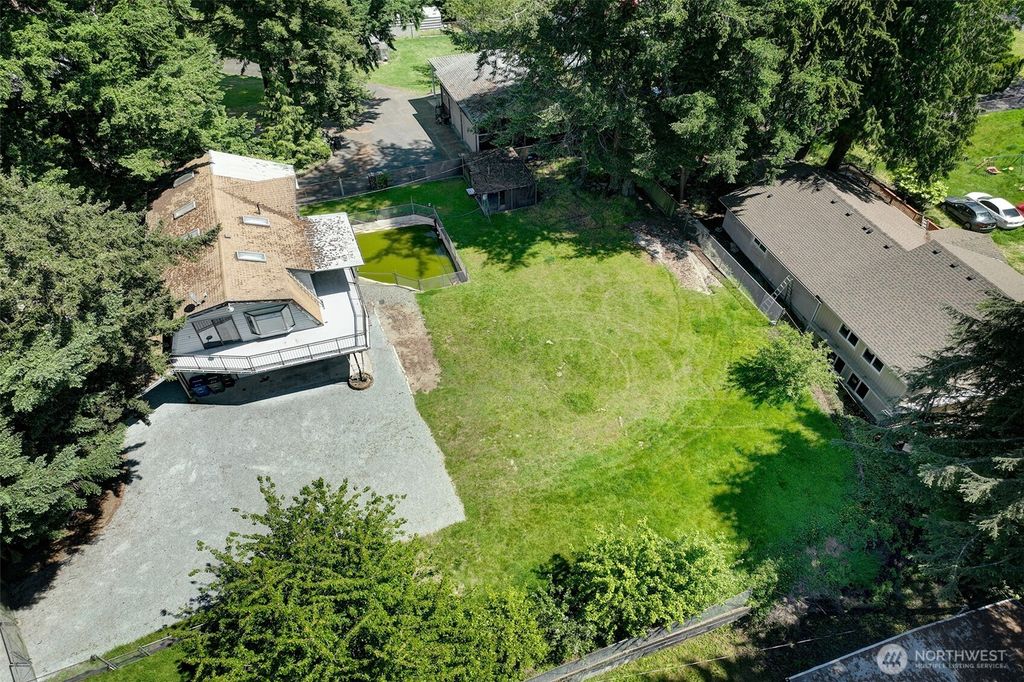 Photo of 333 S 124th Street, Seattle, WA 98168 (MLS # 2381688)