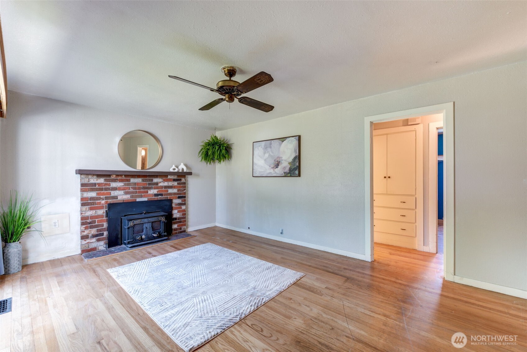 2220 Commercial Avenue SE