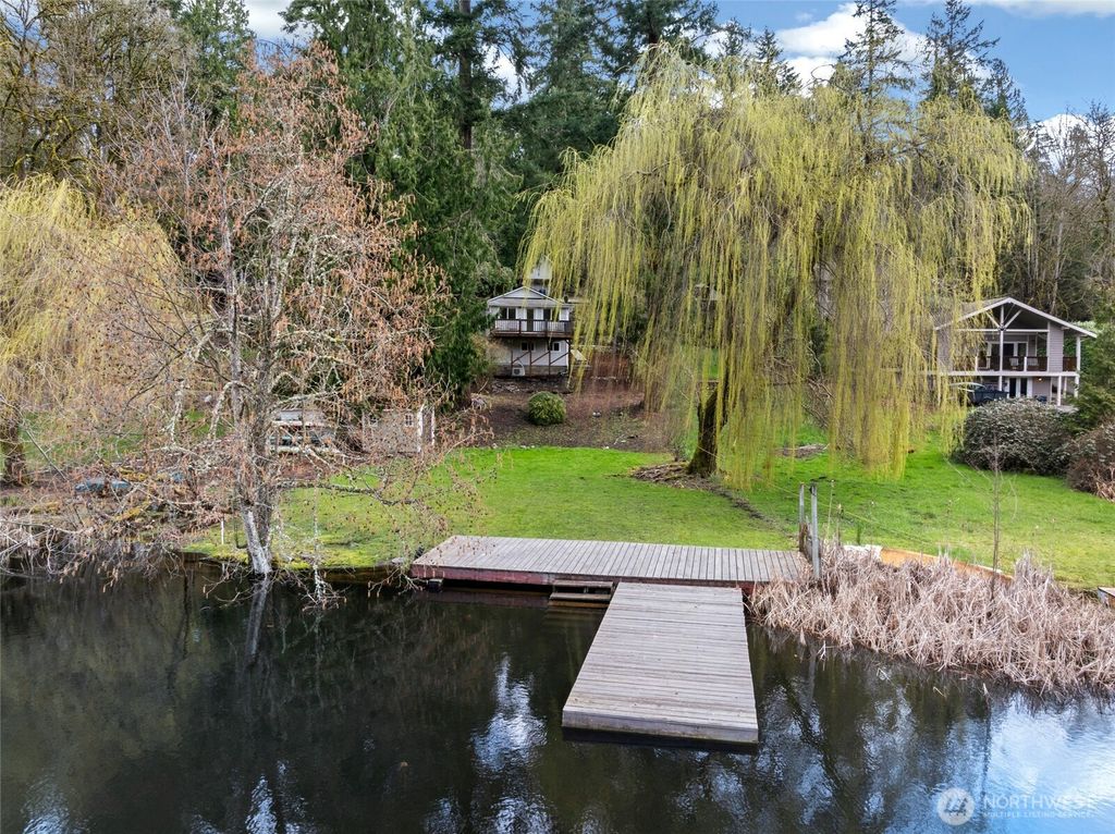 Photo of 14633 200th Avenue SE, Renton, WA 98059 (MLS # 2348626)