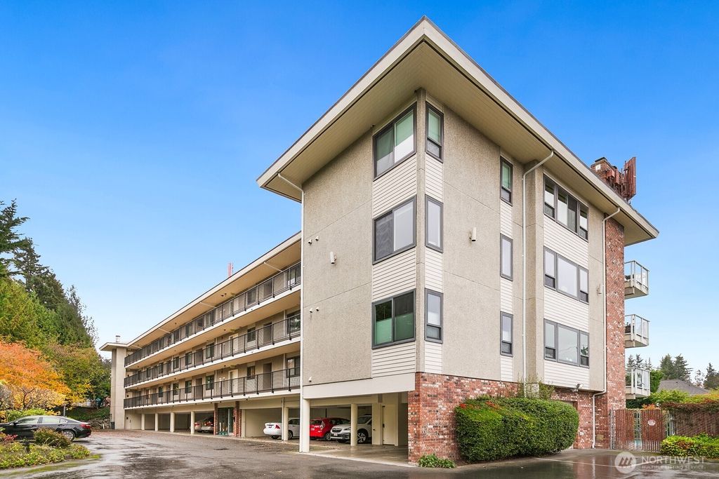 Photo of 1414 9th Avenue N #105, Edmonds, WA 98020 (MLS # 2451796)