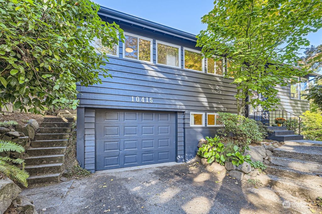 Photo of 10415 35th Avenue NE, Seattle, WA 98125 (MLS # 2297837)