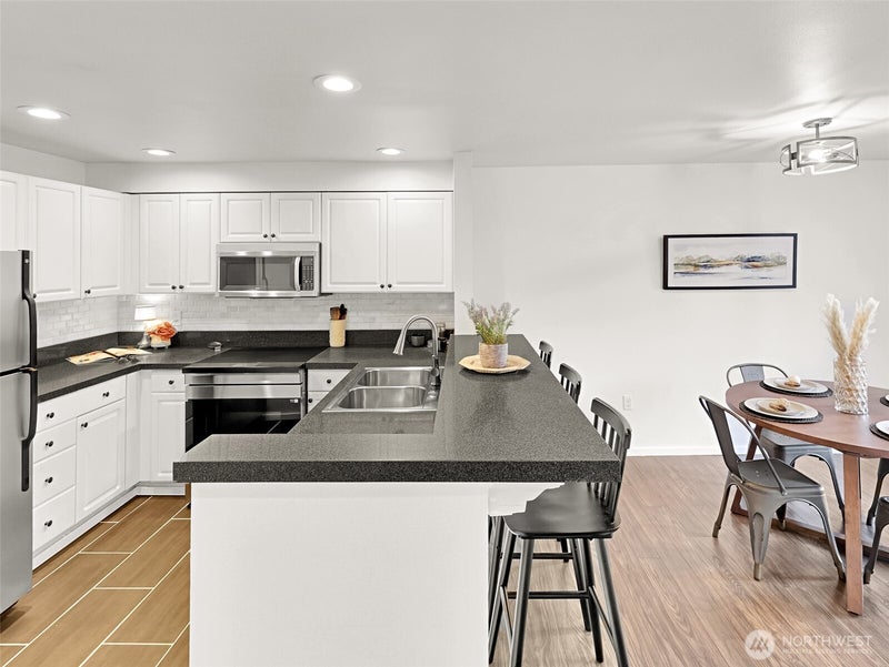 500 Aloha Street 305