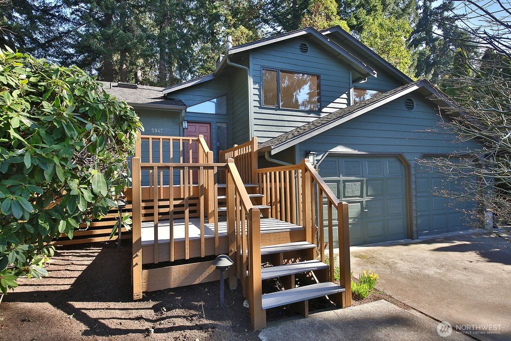 Photo of 5947 Sundown Lane, Freeland, WA 98249 (MLS # 2484804)