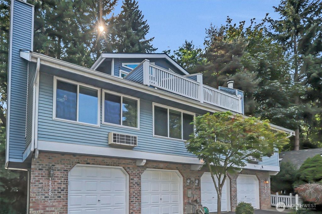 Photo of 12320 101st Court NE, Kirkland, WA 98034 (MLS # 2422390)