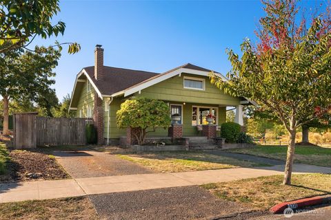 Photo of 5330 N Winnifred Street, Ruston, WA 98407 (MLS # 2434595)