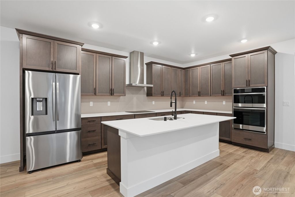 Photo of 32041 Myrtle Avenue SE, Black Diamond, WA 98010 (MLS # 2530397)