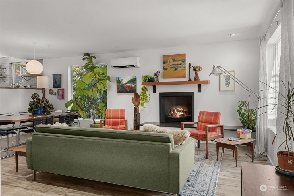 Photo of 534 N 82nd Street, Seattle, WA 98103 (MLS # 2248022)