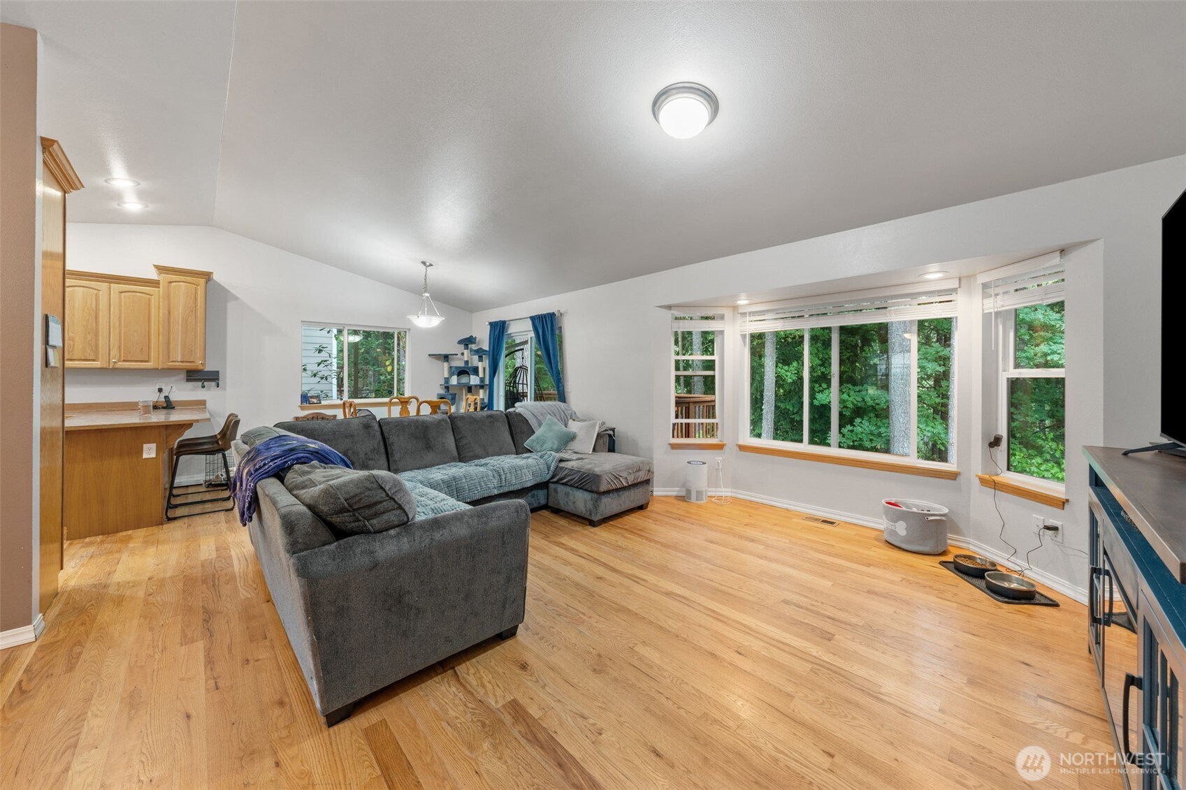 18634 Woodside Drive SE