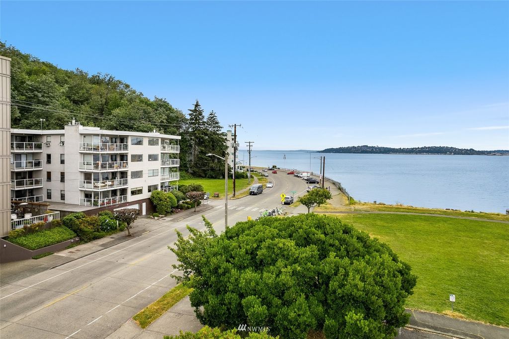 Photo of 1101 Harbor Avenue SW #2C, Seattle, WA 98116 (MLS # 1963436)