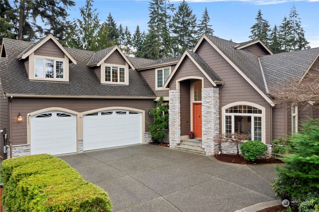 Photo of 2205 109th Avenue SE, Bellevue, WA 98004 (MLS # 2044667)