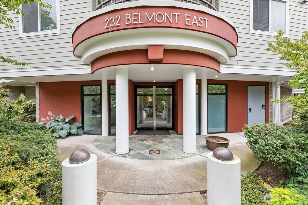 Photo of 232 Belmont Avenue E #201, Seattle, WA 98102 (MLS # 2402174)