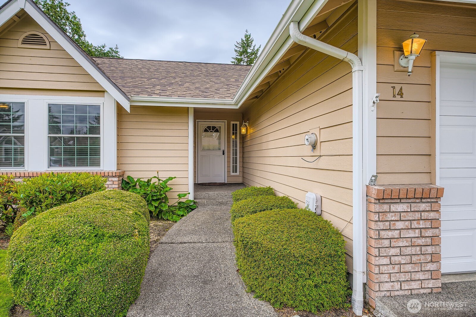 14 Lakewood Oaks Drive SW