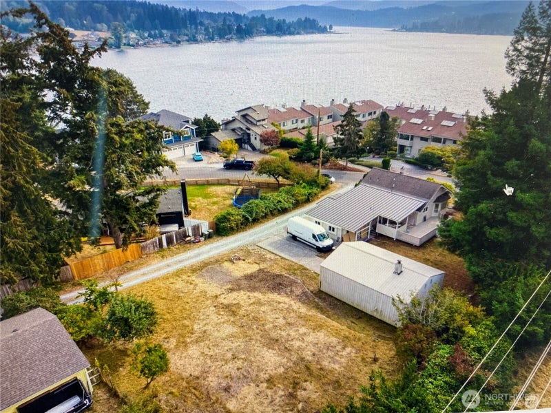 711 Poplar Drive