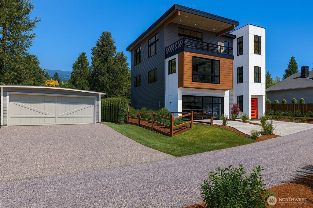 Photo of 711 Poplar Drive, Bellingham, WA 98226 (MLS # 2465241)