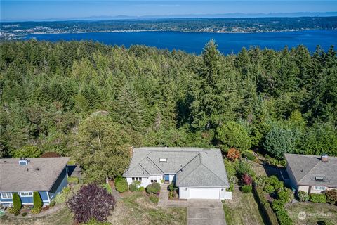 A home in Bremerton