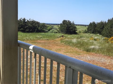 Photo of 501 SHOREVIEW Drive S #108, Long Beach, WA 98631 (MLS # 2386100)