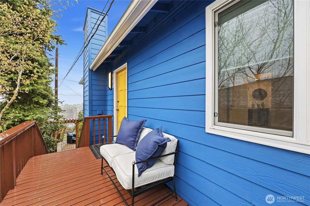 Photo of 3821 34th Avenue SW, Seattle, WA 98126 (MLS # 2512405)