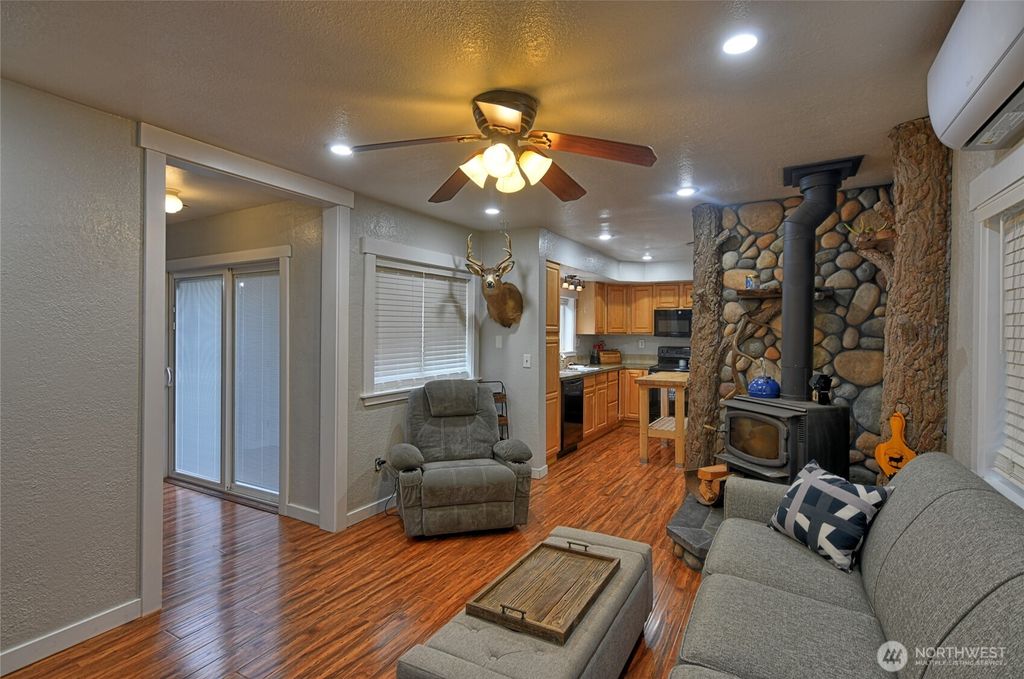 Photo of 15421 Jim Creek Rd Rd, Arlington, WA 98223 (MLS # 2469343)