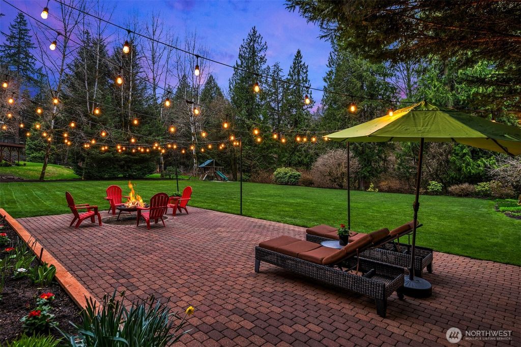 Photo of 4445 143rd Place NE, Bellevue, WA 98007 (MLS # 2346835)