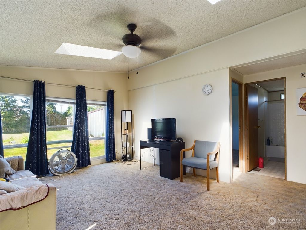 Photo of 603 Algona Boulevard N, Algona, WA 98001 (MLS # 2137080)