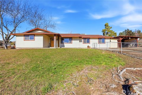 Photo of 342 Sole Road, Selah, WA 98942 (MLS # 2479064)