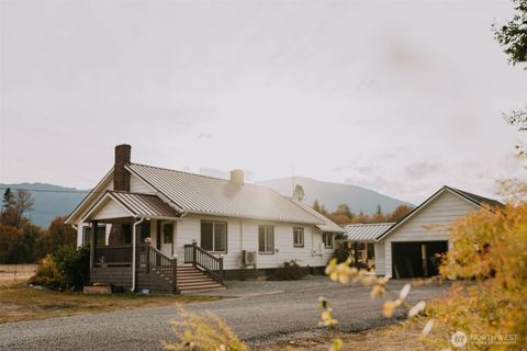 Photo of 11610 Martin Road, Rockport, WA 98283 (MLS # 2543871)