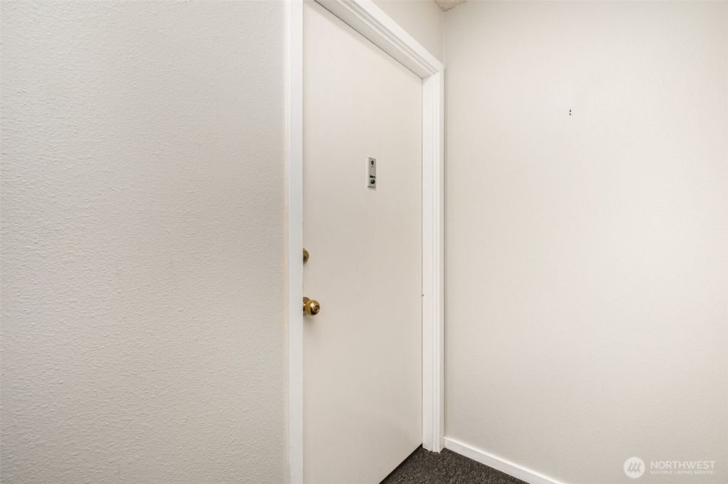 Photo of 940 N 35th Street #301, Seattle, WA 98103 (MLS # 2418868)