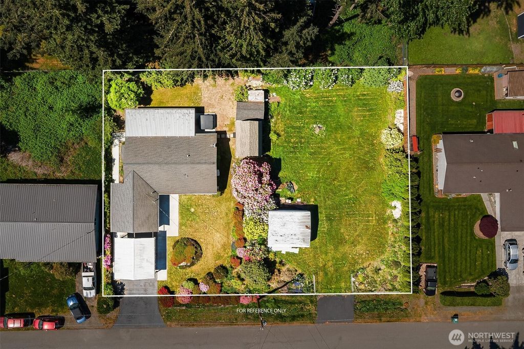 Photo of 35803 13th Avenue SW, Federal Way, WA 98023 (MLS # 2522251)