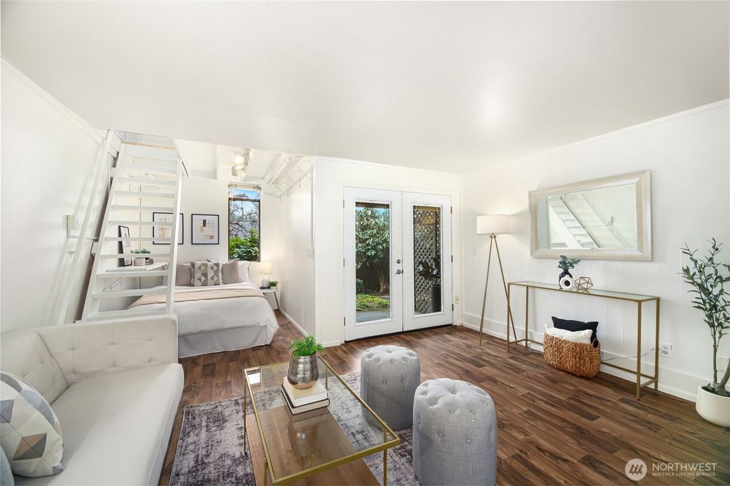 Photo of 6779 138th Avenue NE #518, Redmond, WA 98052 (MLS # 2473232)