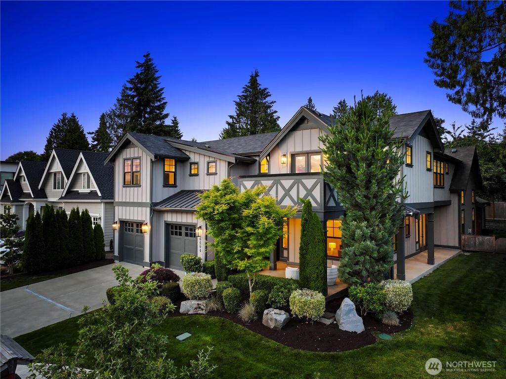 Photo of 6004 111th Avenue NE, Kirkland, WA 98033 (MLS # 2396424)
