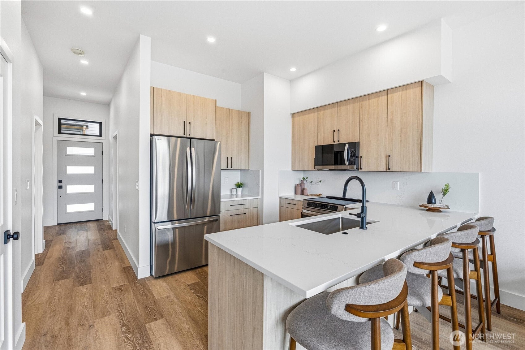 1109 Divine Lane