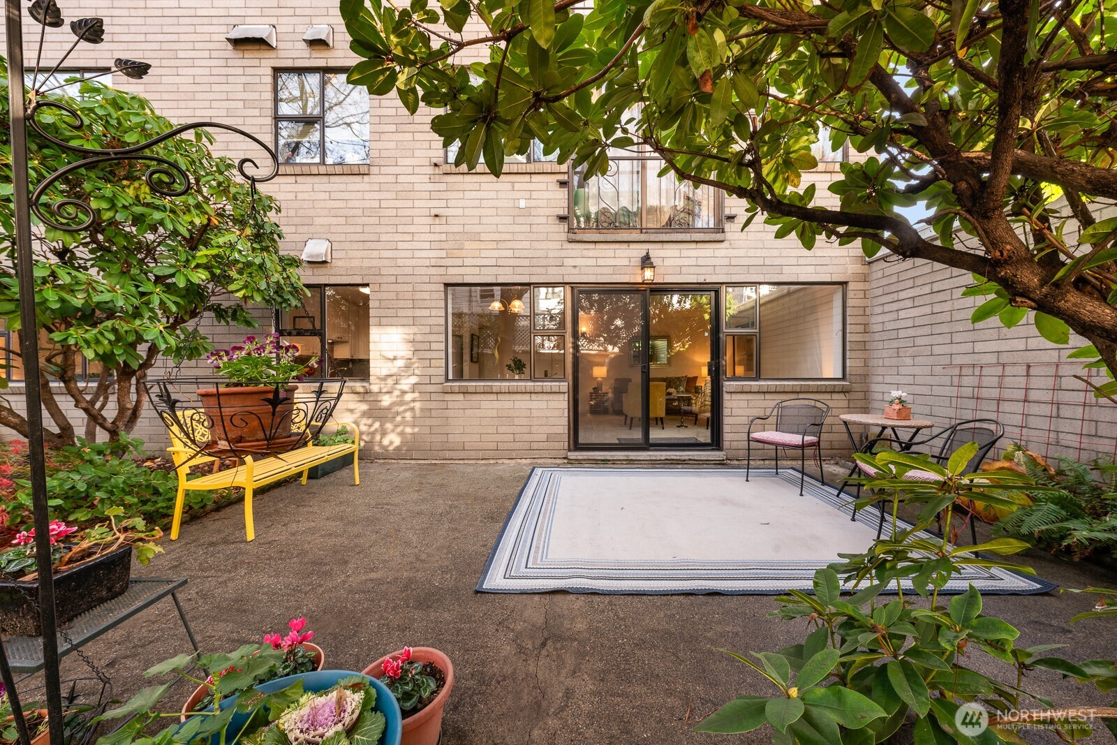 912 3rd Avenue W 101