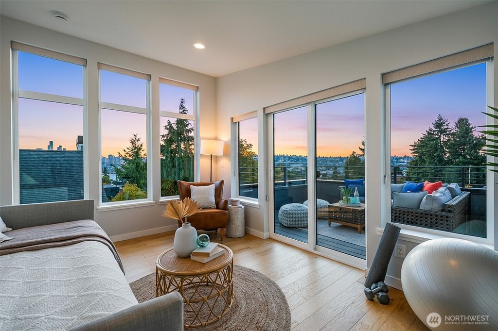 Photo of 3625 Wallingford Avenue N #B, Seattle, WA 98103 (MLS # 2436526)