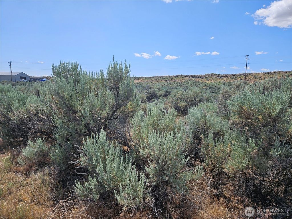 Photo of 1 W Coyote Trail, Ephrata, WA 98823 (MLS # 2471718)