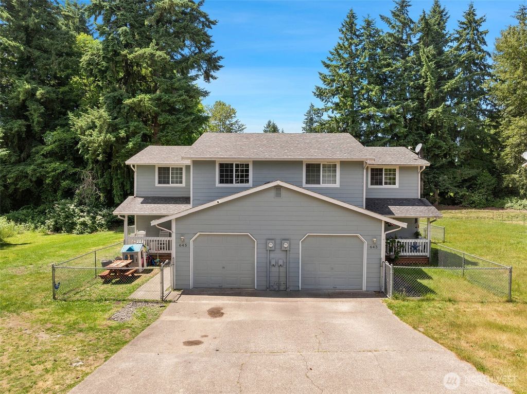 Photo of 643 School Street SE, Lacey, WA 98503 (MLS # 2472540)