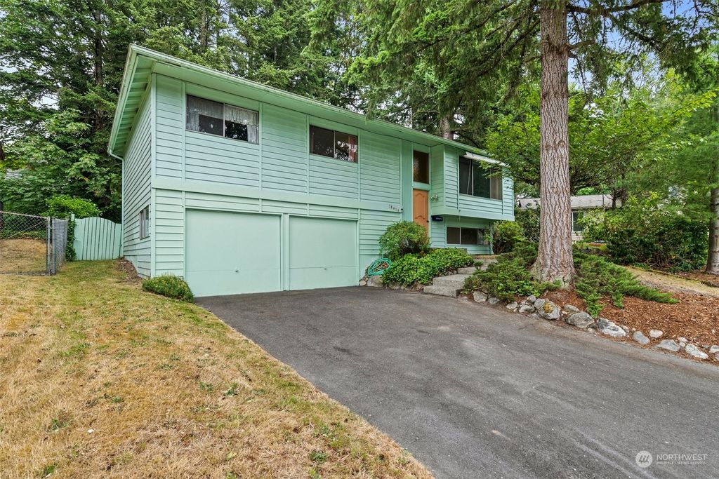 Photo of 18414 127th Avenue SE, Renton, WA 98058 (MLS # 2267803)